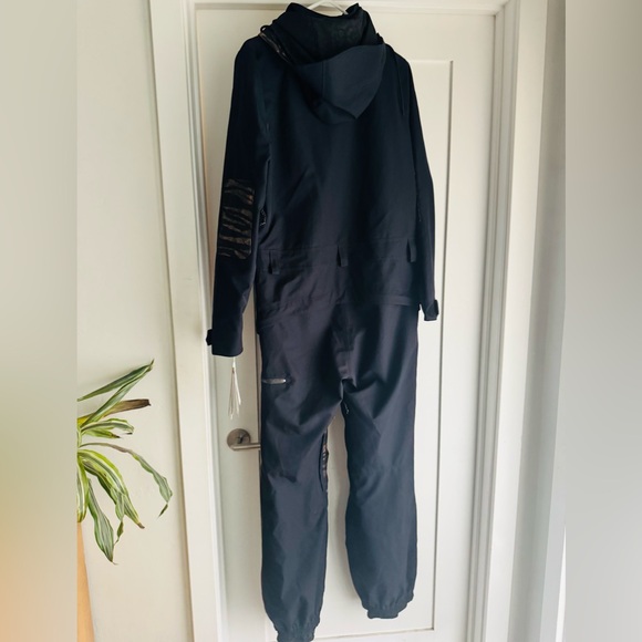 Volcom Romy Black Snowsuit - Picture 5 of 6